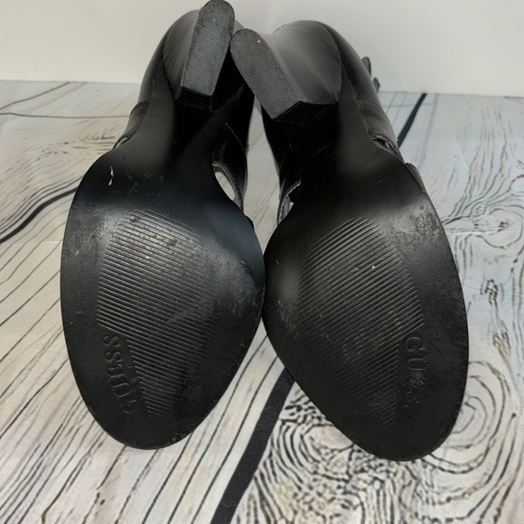 GUESS Peep Toe Double Buckle Straps Back Zip Heel Sandals Size 9 - Picture 11 of 12